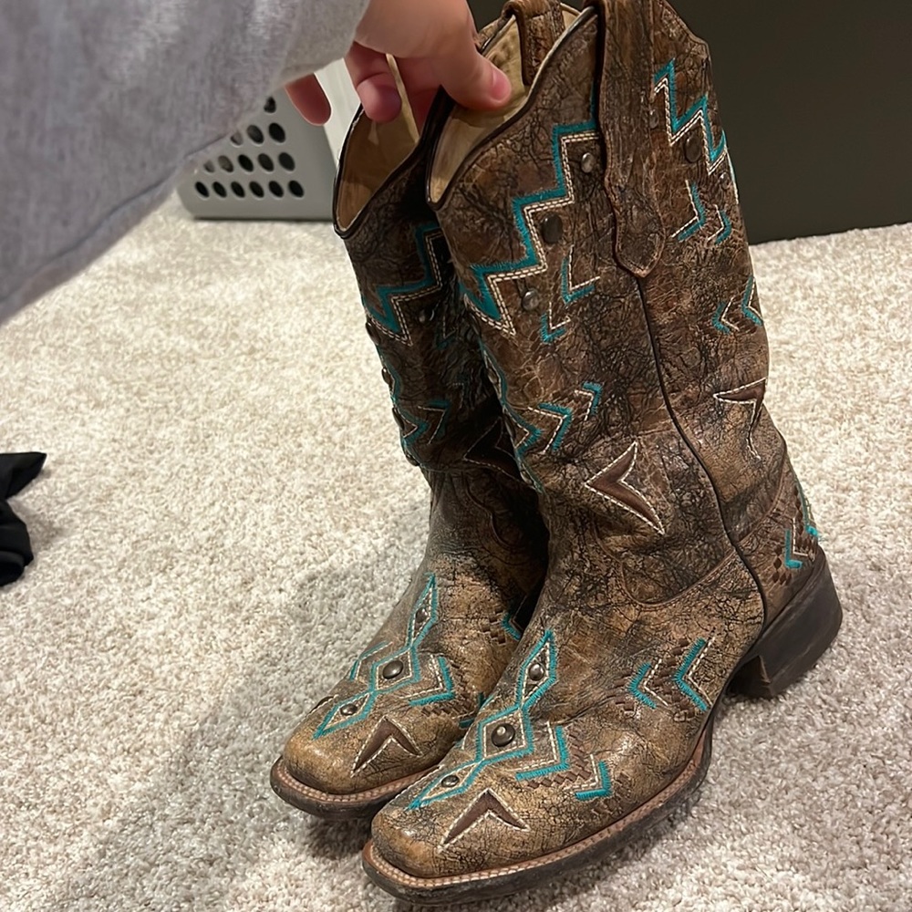Corral boots